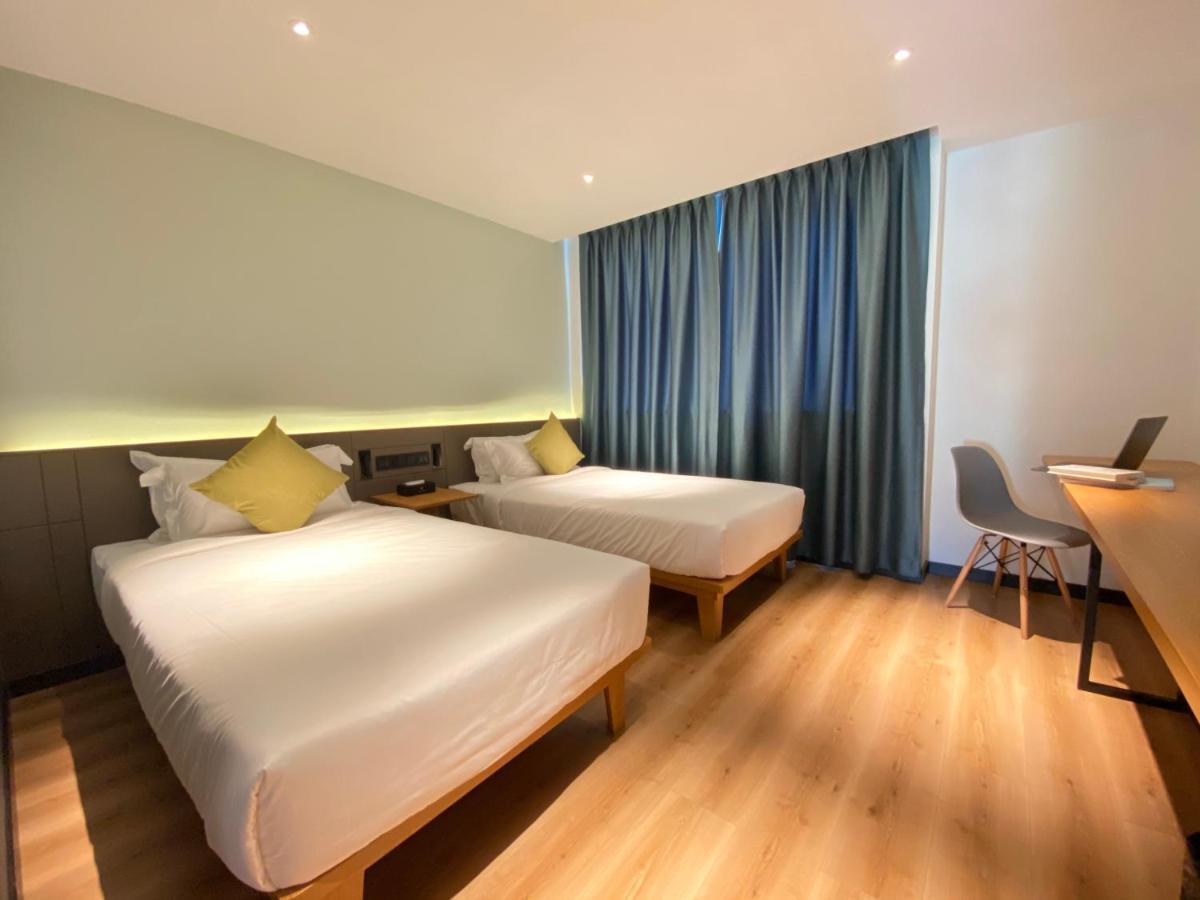 Yunfan Hotel Phnom Penh Esterno foto