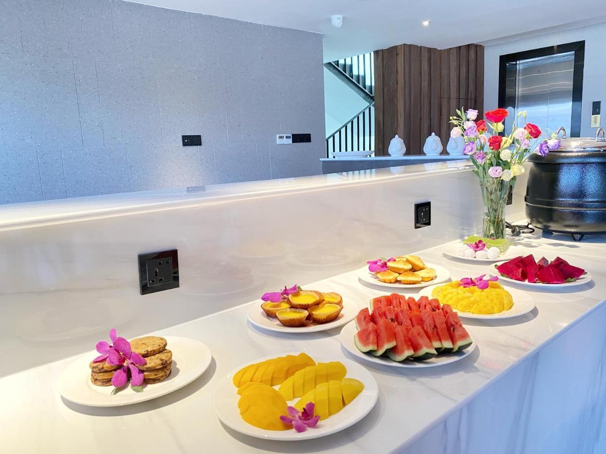 Yunfan Hotel Phnom Penh Esterno foto
